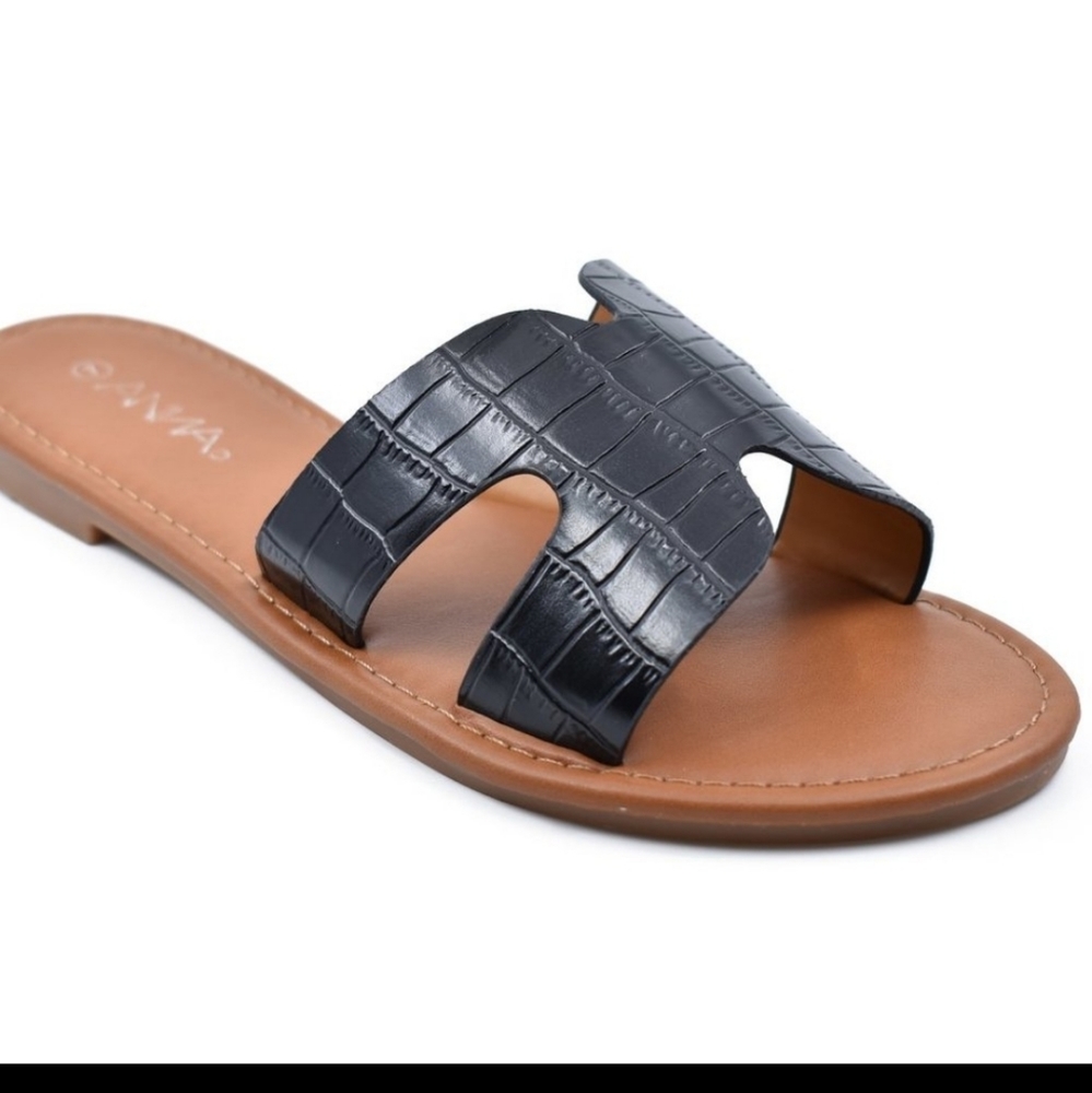 Nwt black sandals
